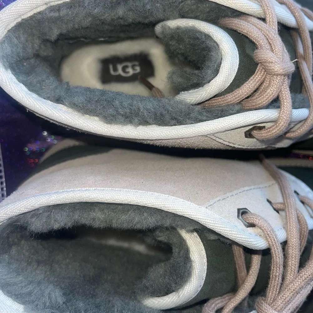 UGG new without